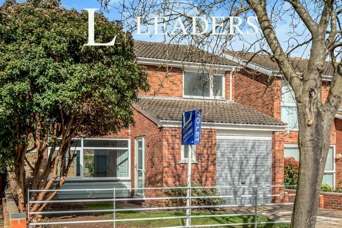 4 Bedroom Detached House To Rent In Restormel Close, Bedford, MK41