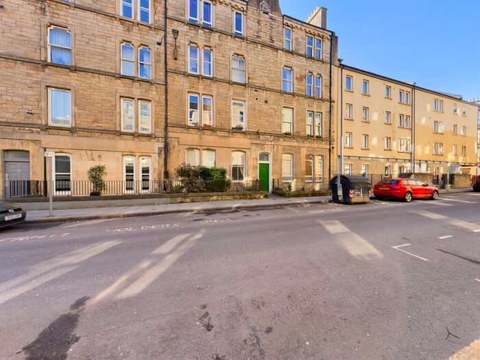 2 Bedroom Flat To Rent In Grove Street, Haymarket, Edinburgh, EH3