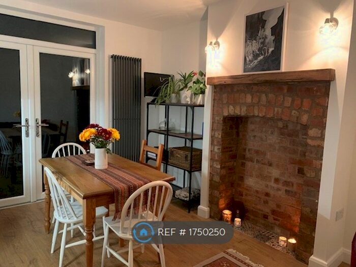 3 Bedroom Semi-Detached House To Rent In Heathside Road, Manchester, M20