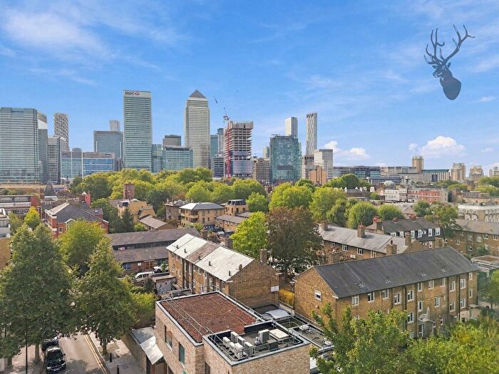 3 Bedroom Maisonette To Rent In Chilcot Close, London, E14