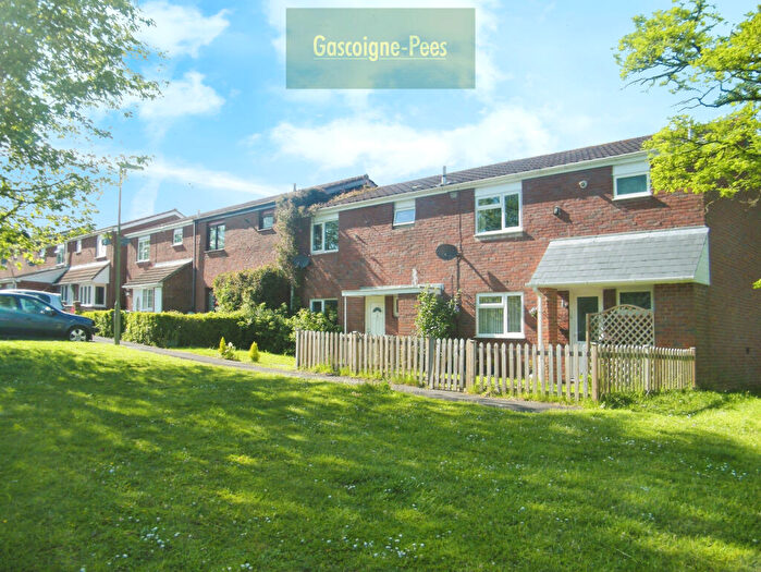 3 Bedroom Terraced House To Rent In Brighton Hill, RG22