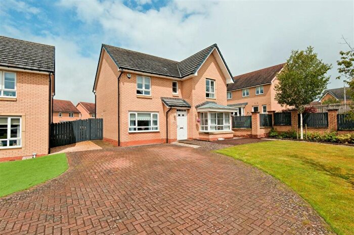 5 Bedroom Detached House For Sale In Cot Castle Grove, Stonehouse, ML9