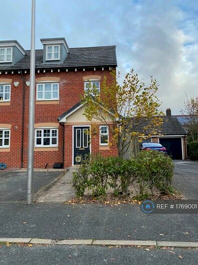 3 Bedroom Semi-Detached House To Rent In Blakemore Park, Manchester, M46