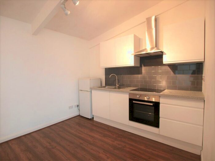 1 Bedroom Detached House To Rent In Hornsey Road, Islington, N19