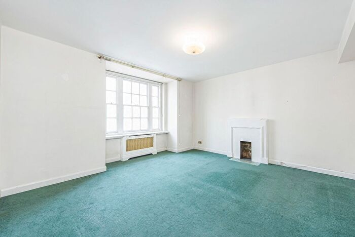 3 Bedroom Flat To Rent In Crawford Street, London, W1H