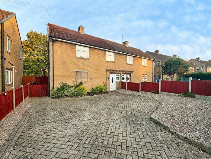 3 Bedroom Semi Detached House To Rent In Parks Avenue, South Wingfield, Alfreton, DE55