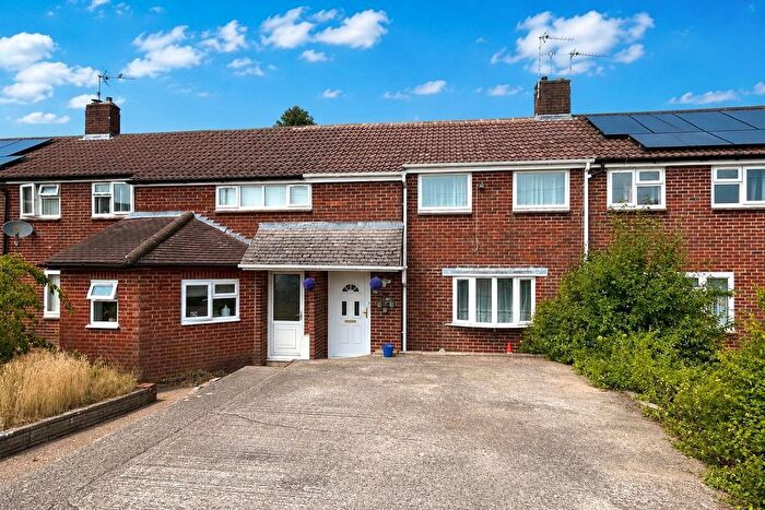 3 Bedroom Terraced House To Rent In Queens Road, Petersfield, Hampshire, GU32