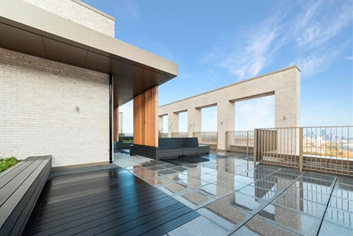 2 Bedroom Apartment To Rent In Duval House, London, SW11