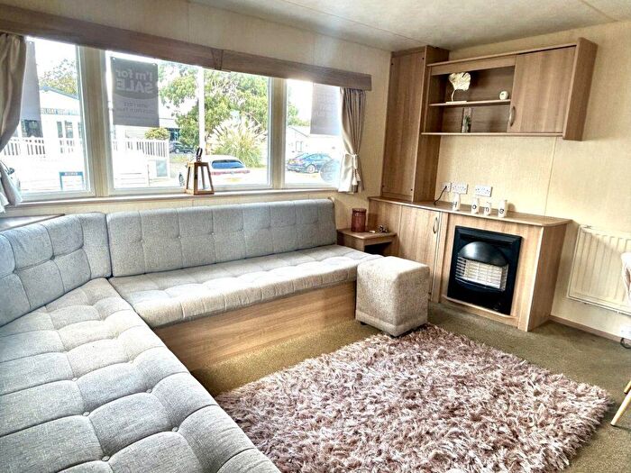 3 Bedroom Park Home For Sale In Suffolk Sands Holiday Park, IP11