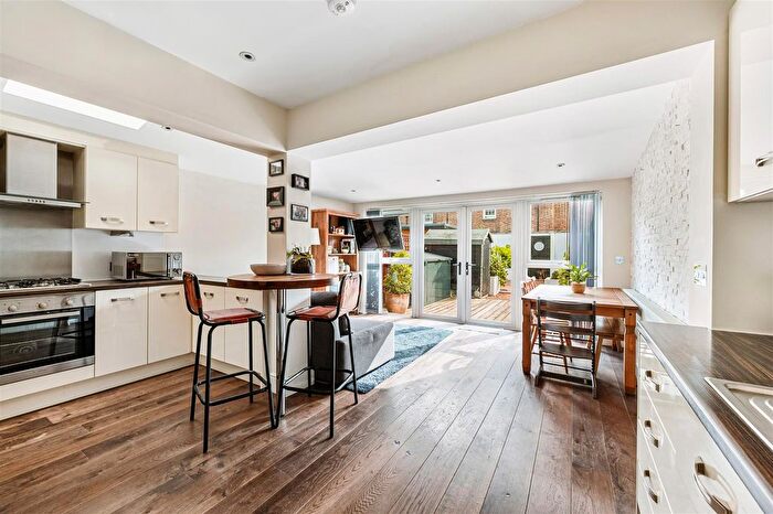 2 Bedroom Flat For Sale In Berrymead Gardens, London, W3