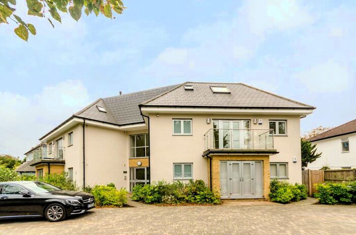 2 Bedroom Flat To Rent In Clarence Road, Bickley, Bromley, BR1