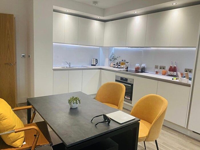 2 Bedroom Flat To Rent In North Woolwich Road, London, E16