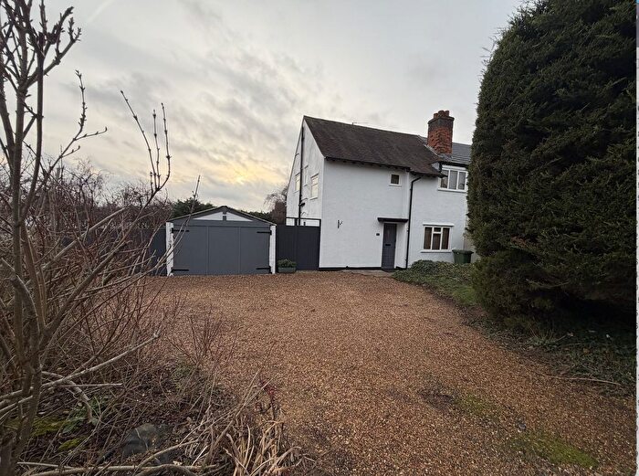 3 Bedroom Property To Rent In Chislehurst, Kent, BR7