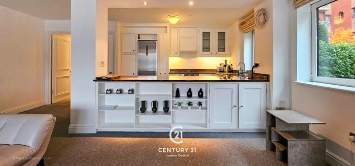 2 Bedroom Flat To Rent In Sailmakers Court, William Morris Way, London, SW6