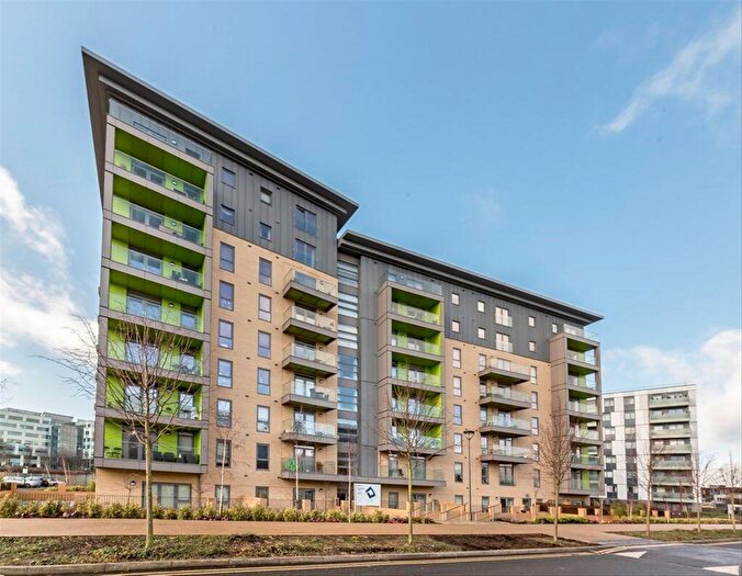 2 Bedroom Flat To Rent In Lakeside Drive, London, NW10