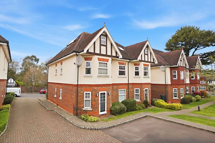 1 Bedroom Flat For Sale In Rosebery Road, Cheam, SM1