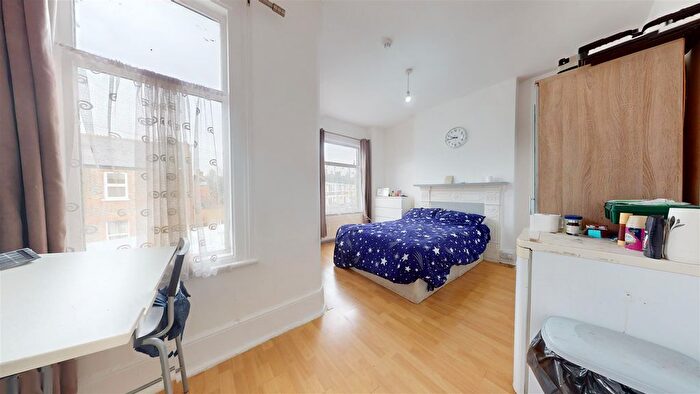 1 Bedroom Property To Rent In Sandrigham Road, London, London, NW2