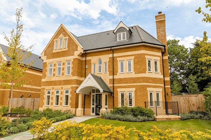 7 Bedroom Detached House For Sale In Havanna Drive, Carmel Gate, London, NW11