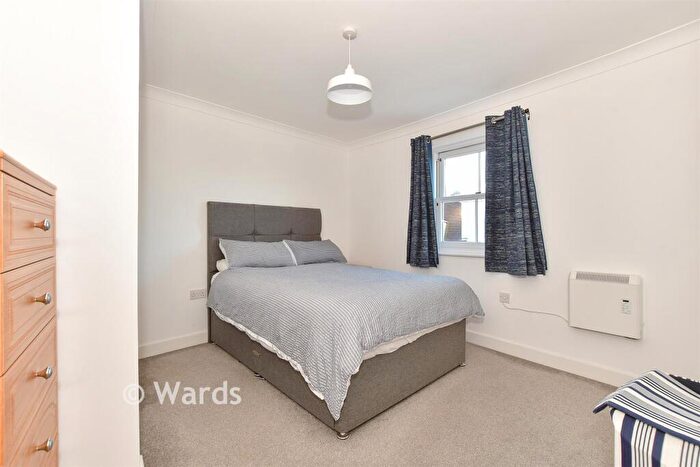 2 Bedroom Apartment For Sale In Station Road West, Canterbury, Kent, CT2