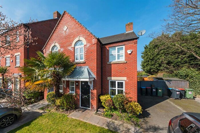 3 Bedroom Semi-Detached House For Sale In Winnington Old Lane, Winnington, Northwich, CW8