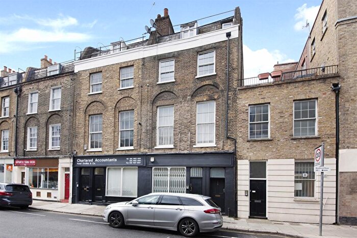 3 Bedroom Flat To Rent In Trinity Street, Borough, SE1