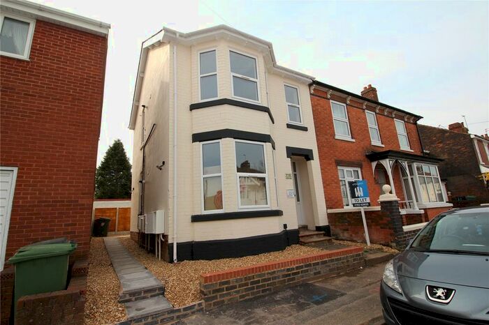2 Bedroom Flat To Rent In Chetwynd Road, Wolverhampton, West Midlands, WV2