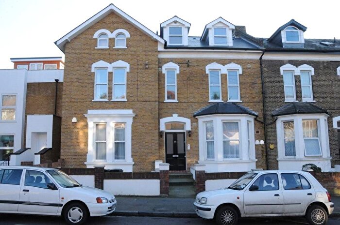 3 Bedroom Flat To Rent In Marischal Road, Lewisham, London, SE13