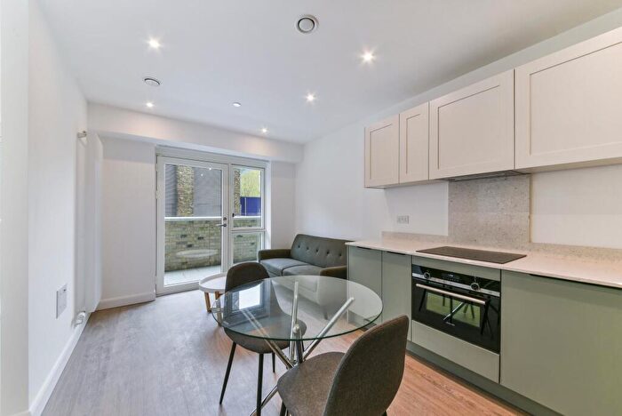 1 Bedroom Apartment To Rent In Ellipse House, Royal Eden Docks, London, E16