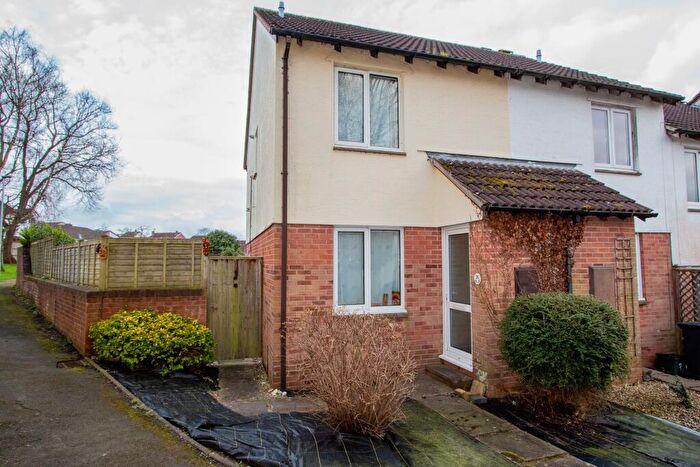 2 Bedroom End Of Terrace House For Sale In Chestnut Way, Honiton, EX14