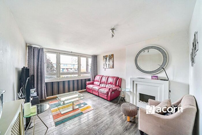 2 Bedroom Maisonette To Rent In Rolls Road, London, SE1