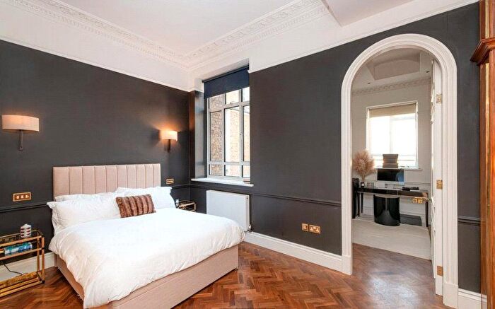 1 Bedroom Flat To Rent In Upper Brook Street, Mayfair, London, W1K