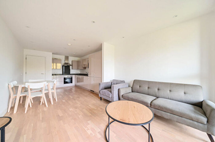 2 Bedroom Apartment To Rent In Burgess Springs, Chelmsford, CM1