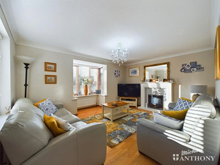4 Bedroom Detached House For Sale In Berwald Close, Milton Keynes, MK7
