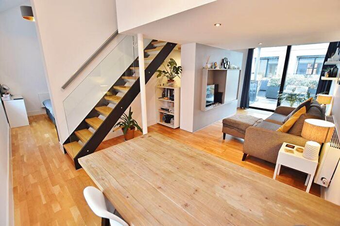 3 Bedroom Terraced House To Rent In Ash Street, Salford, M6