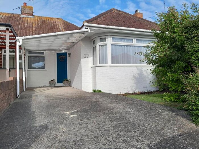 3 Bedroom Semi-Detached Bungalow For Sale In Marrose Avenue, Ramsgate, CT12