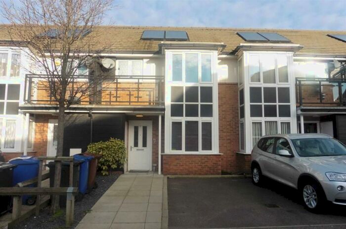 3 Bedroom Terraced House To Rent In Griffiths Road, Purfleet, RM19