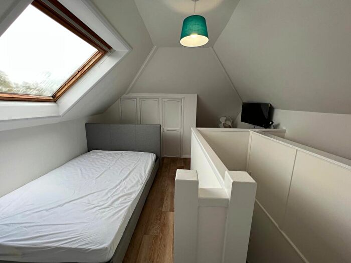 1 Bedroom Semi-Detached House To Rent In Stanmore Lane, Winchester, SO22