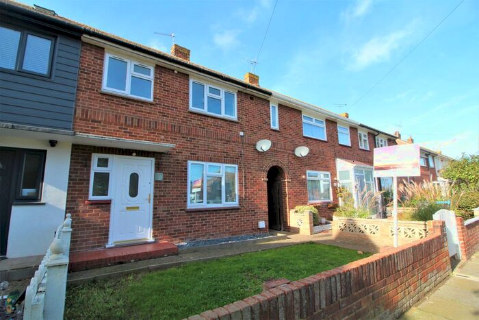2 Bedroom Terraced House To Rent In Redhill Road, CT8