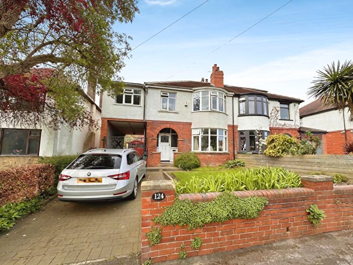 4 Bedroom Semi Detached House For Sale In Becketts Park Drive, Leeds, LS6