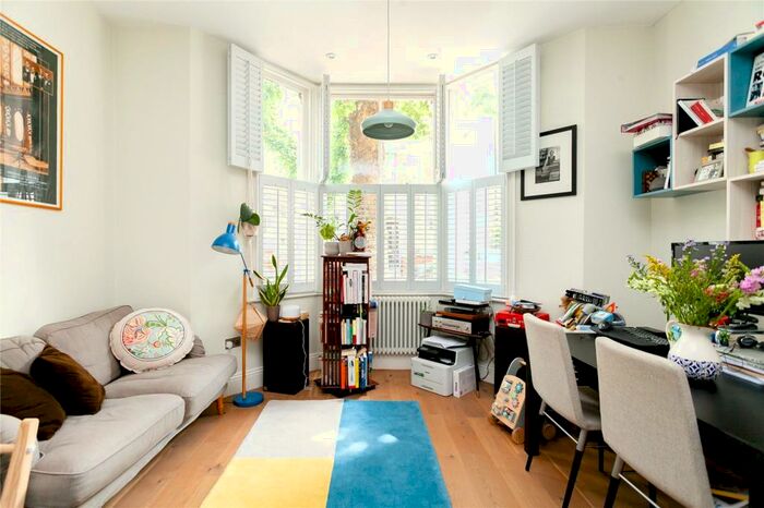 2 Bedroom Flat To Rent In Stavordale Road, Highbury, Islington, London, N5