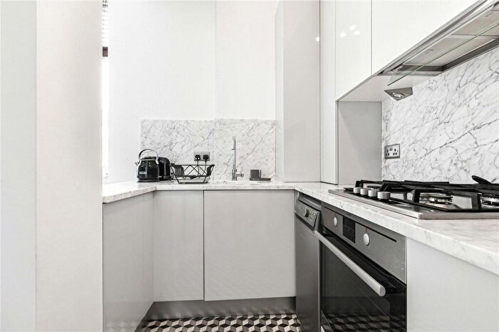 2 Bedroom Apartment To Rent In Boundary Street, Shoreditch, London, E2