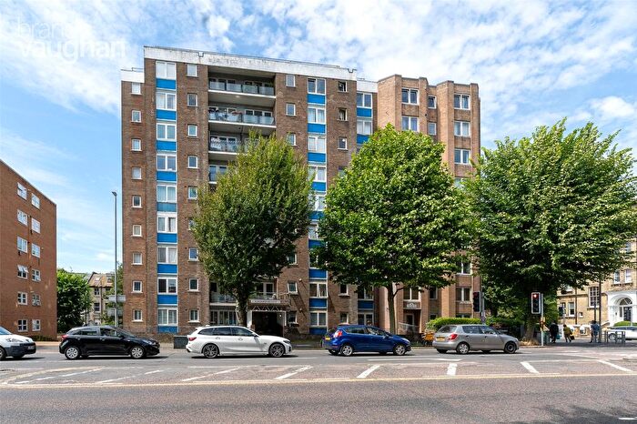 Studio To Rent In The Drive, Hove, East Sussex, BN3