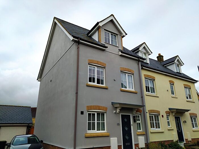 3 Bedroom Property To Rent In Ridgeway Road, Gillingham, SP8