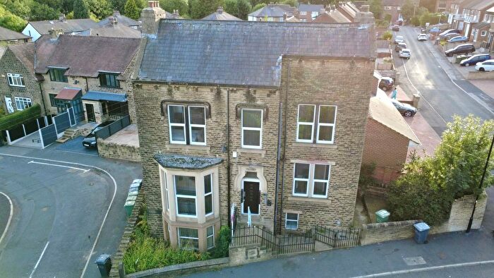 1 Bedroom Flat To Rent In Birkby Lodge Road, Huddersfield, HD2