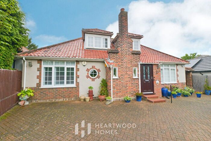 3 Bedroom Bungalow For Sale In Watford Road, St. Albans, AL2