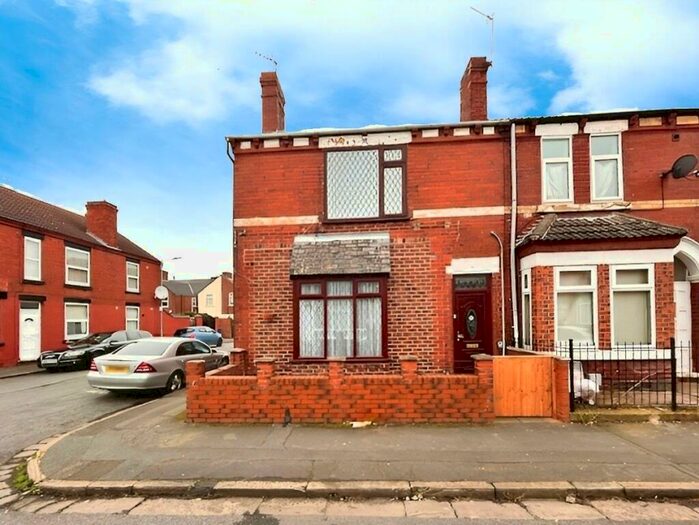 4 Bedroom End Of Terrace House To Rent In Broughton Avenue, Doncaster, South Yorkshire, DN5