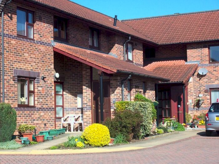 1 Bedroom Flat To Rent In Orchard Way, Leeds, West Yorkshire, LS26