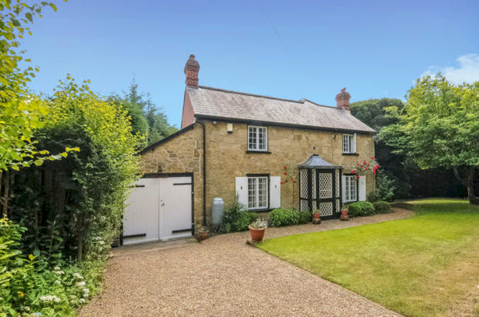 3 Bedroom Character Property To Rent In Brook Lane, GU5