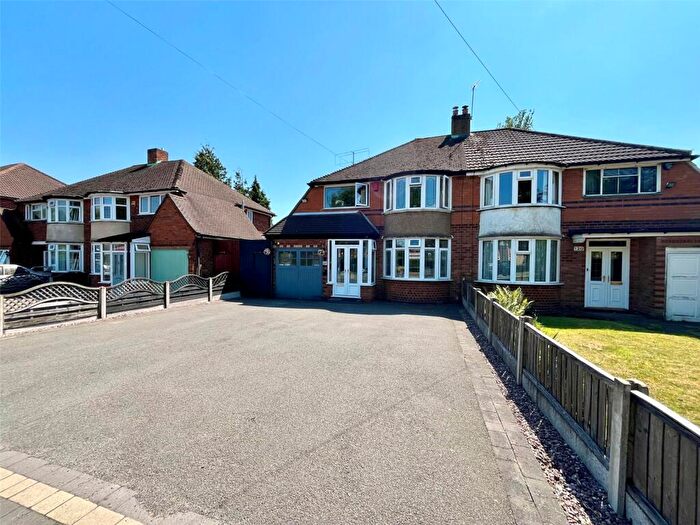 3 Bedroom Semi-Detached House For Sale In Green Lane, Castle Bromwich, Birmingham, West Midlands, B36