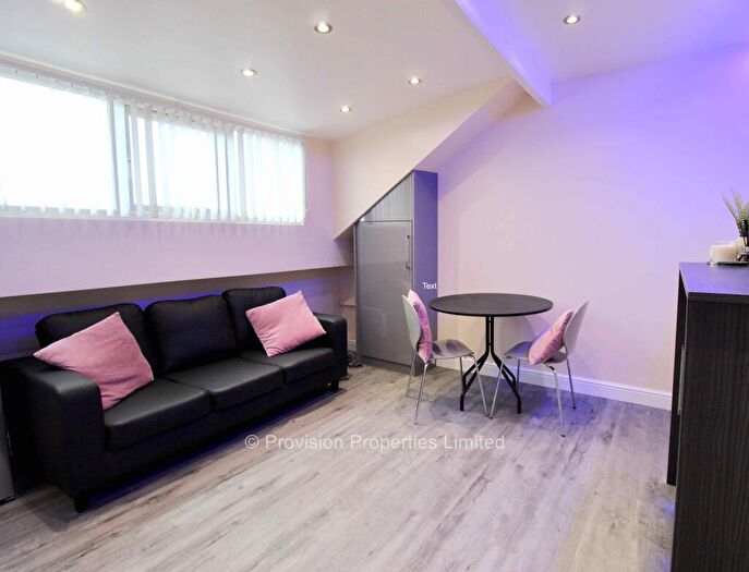 2 Bedroom Apartment To Rent In Hyde Park Road, Leeds, LS6
